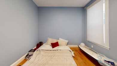 50 Burnett St, Unit #1 in Boston, MA - Building Photo - Building Photo