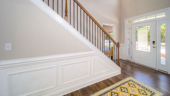 6101 Treehouse Dr in Charlotte, NC - Foto de edificio - Building Photo