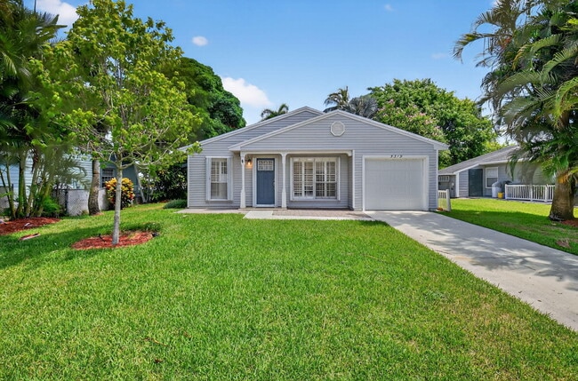 property at 5319 Courtney Cir