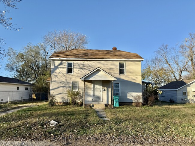 property at 615 Elizabeth St