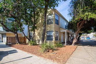 2127-2143 Dwight Way in Berkeley, CA - Building Photo - Building Photo