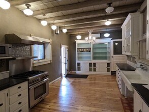 7218 4th St NW in Los Ranchos de Albuquerque, NM - Building Photo - Building Photo