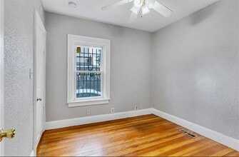 77 Fuller Ave, Unit 1 in Central Falls, RI - Foto de edificio - Building Photo