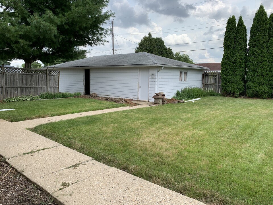 5823 Dafred Dr, Unit 5823 in Rockford, IL - Building Photo