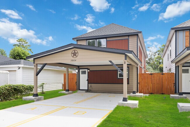7904 Shotwell St in Houston, TX - Foto de edificio - Building Photo