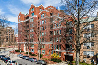 The Griffin Condominium in Washington, DC - Building Photo - Primary Photo