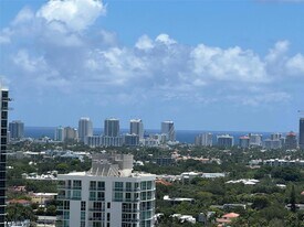 350 SE 2nd St, Unit 2450 in Fort Lauderdale, FL - Building Photo