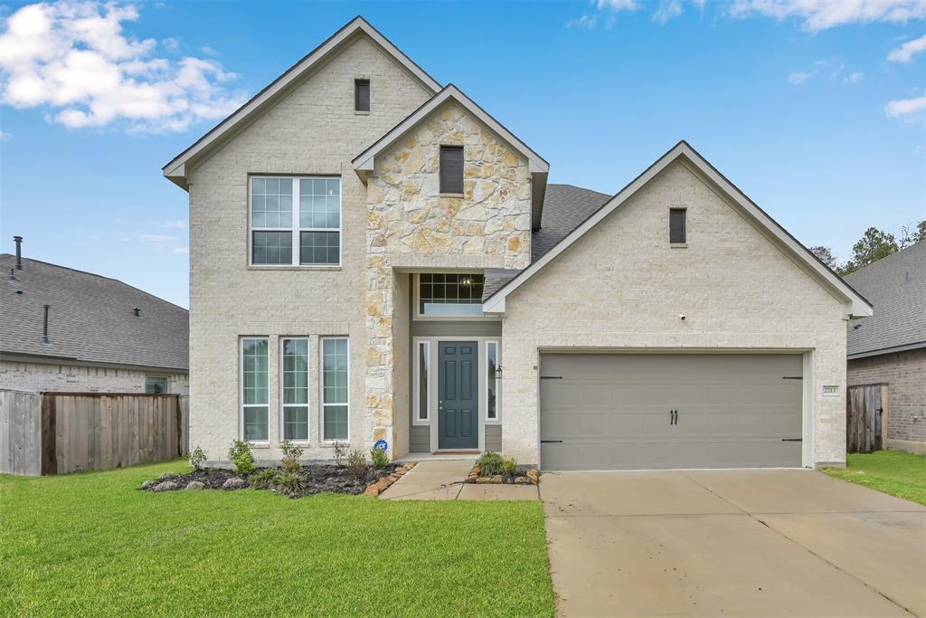 2713 Sagedale Dr in Conroe, TX - Building Photo