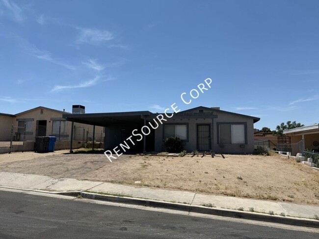 2028 Yosemite Ct in Barstow, CA - Building Photo - Building Photo