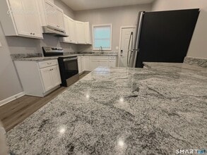 28 Prospect St in Vernon, CT - Building Photo - Building Photo