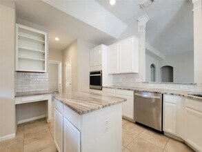 31406 Capella Cir in Tomball, TX - Building Photo - Building Photo