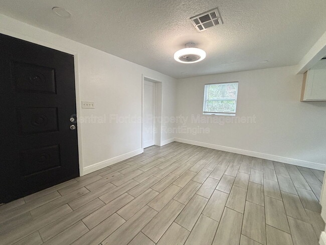 2328 Stillwater Ave in Apopka, FL - Building Photo - Building Photo