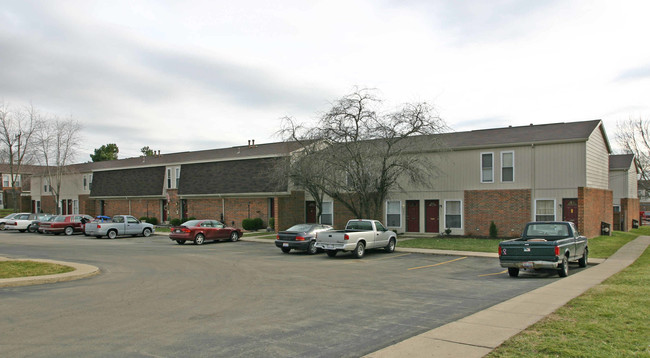 Sivana Estates Townhomes in Middletown, OH - Building Photo - Building Photo