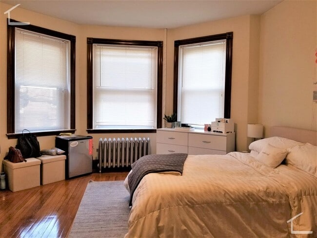 property at 21 Gibbs St