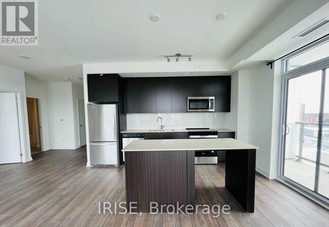 55 Duke St W in Kitchener, ON - Building Photo - Building Photo