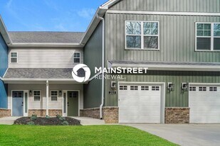 2115 Paddle Wheel Dr in Jeffersonville, IN - Building Photo