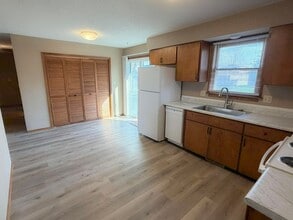 615 Oak St in Jackson, MO - Building Photo - Building Photo