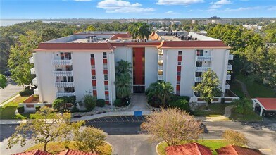 2630 Pearce Dr in Clearwater, FL - Foto de edificio - Building Photo