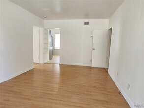 132 Deane Ct in St. Louis, MO - Building Photo - Building Photo