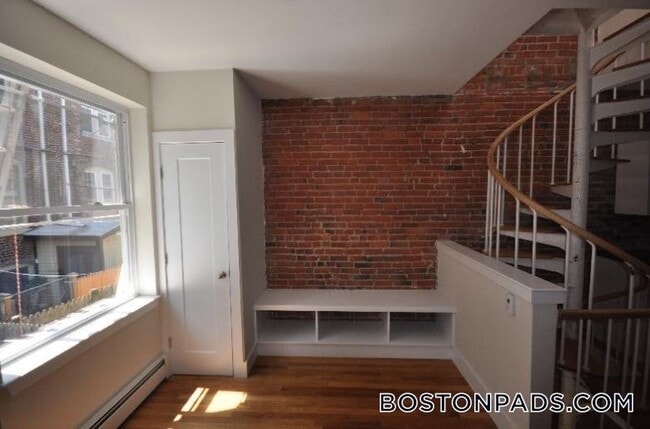 22 Sussex St in Boston, MA - Building Photo - Building Photo