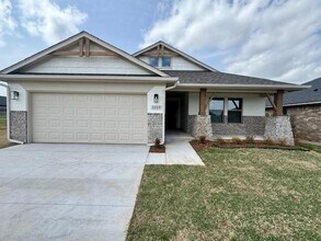 3209 Pagoda Pead Dr in Yukon, OK - Building Photo - Building Photo