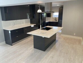 418 SW 7th Terrace in Boca Raton, FL - Building Photo - Building Photo