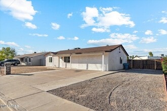 4150 E Sweetwater Ave in Phoenix, AZ - Building Photo - Building Photo