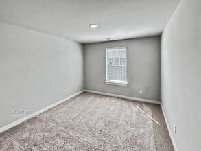 710 Mickelson Way in Lebanon, TN - Foto de edificio - Building Photo