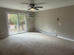 1 Charleston Ave in Londonderry, NH - Building Photo - Building Photo