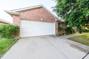 1412 Morning Dove Dr in Aubrey, TX - Building Photo