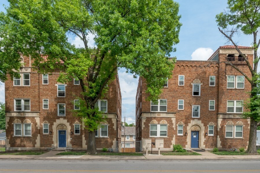 18th Street Plaza Apartments in Kansas City, KS - Building Photo