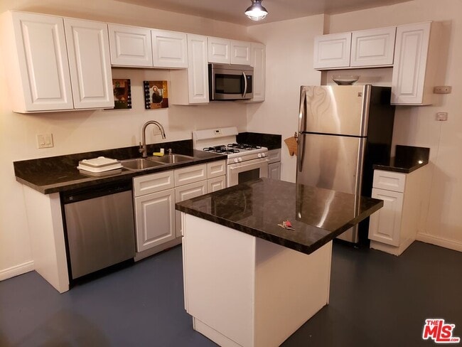 property at 13757 Vanowen St