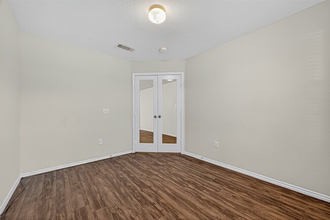 property at 1830 Cormorant Cres