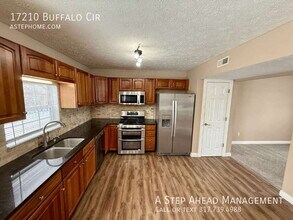 17210 Buffalo Cir in Westfield, IN - Building Photo - Building Photo