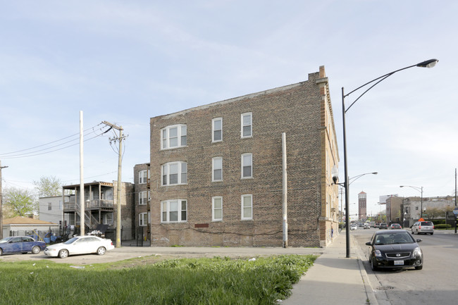 351-357 S Homan in Chicago, IL - Building Photo - Building Photo