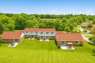 83 West in West Bloomfield, MI - Building Photo - Building Photo