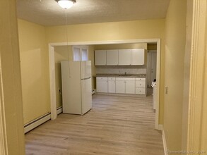 447 Summit St, Unit 2 in Hartford, CT - Building Photo - Building Photo