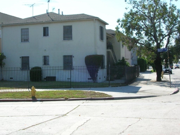 5230 W Olympic Blvd in Los Angeles, CA - Building Photo