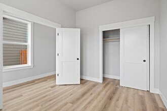 1026-KE1026 Sassafras St in Independence, OR - Building Photo - Building Photo