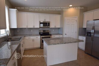 17227 W Elm St in Surprise, AZ - Foto de edificio - Building Photo