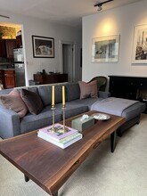 65 Phillips St, Unit 5 in Boston, MA - Building Photo - Building Photo