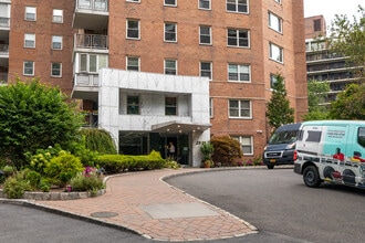 River Terrace Apartments in Bronx, NY - Building Photo - Building Photo