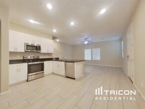 12580 W Via Dona Rd in Peoria, AZ - Building Photo - Building Photo