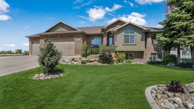 property at 1418 W 475 S