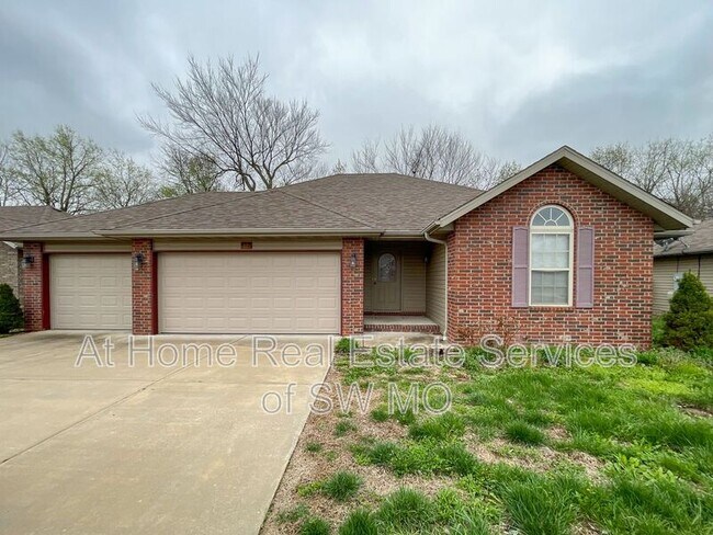 property at 4576 W Greenridge St