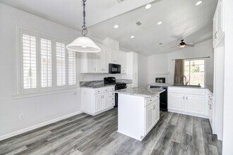 953 Portside Cir in Roseville, CA - Building Photo - Building Photo