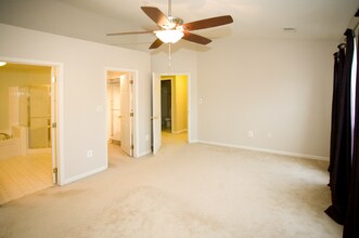 42243 Black Rock Terrace in Aldie, VA - Building Photo - Building Photo