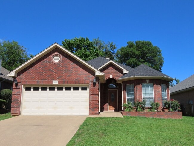 property at 3434 Bienville Dr