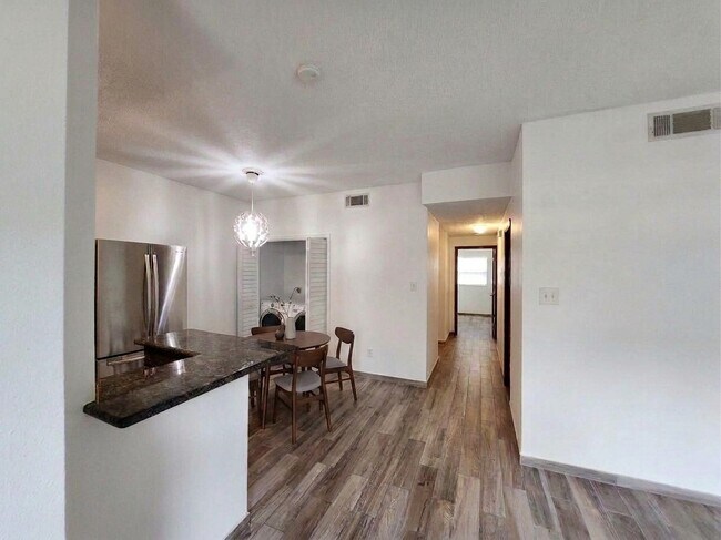 2300 Augusta Dr