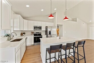 1805 NW 3rd Ave in Cape Coral, FL - Building Photo - Building Photo